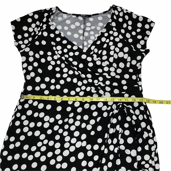 STUDIO by Tiana B Black & White Polka Dot Short Sleeve V-Neck Mini Dress - Picture 8 of 13